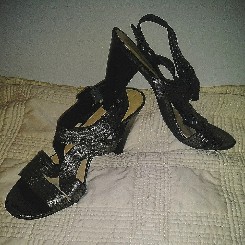 Franco Sarto high heel sandles. Silver/black. SZ 8